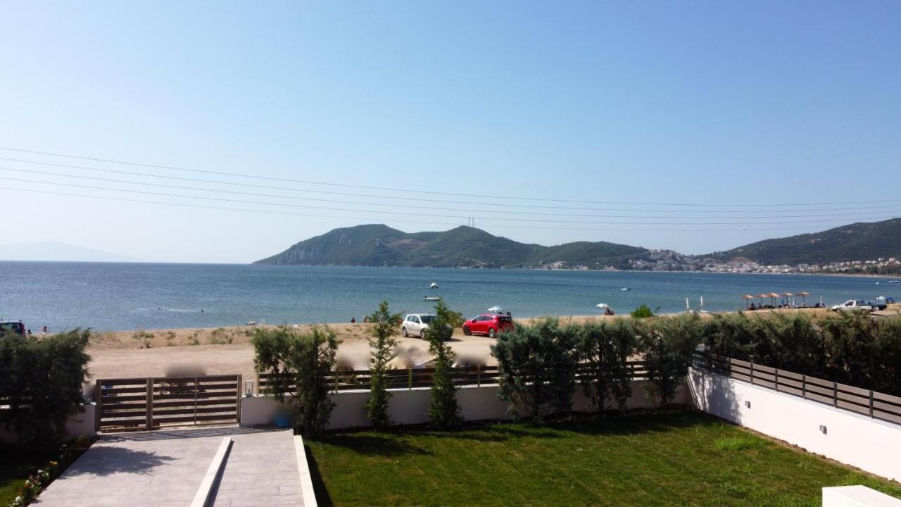 Steleni Seaside Apartments Nea Iraklitsa Exterior photo