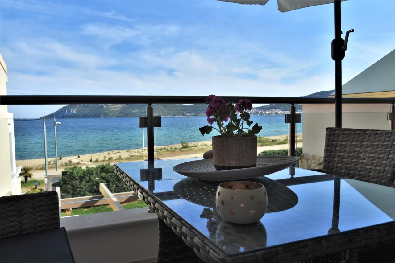 Steleni Seaside Apartments Nea Iraklitsa Exterior photo